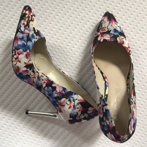 Aldo flower-pattern heels